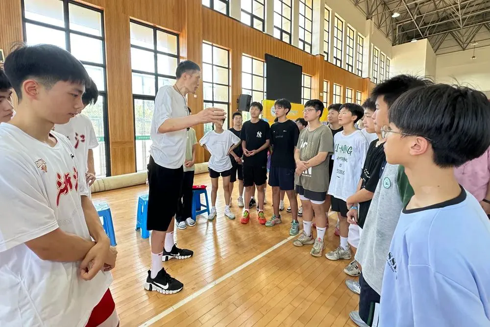 如何借助专业篮球教练提升个人声誉_0